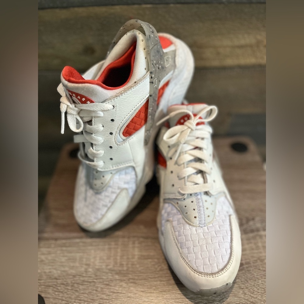 Nike Air Huarache Crater Premium White Orange Women’s‎ Size 8 - Picture 9 of 16